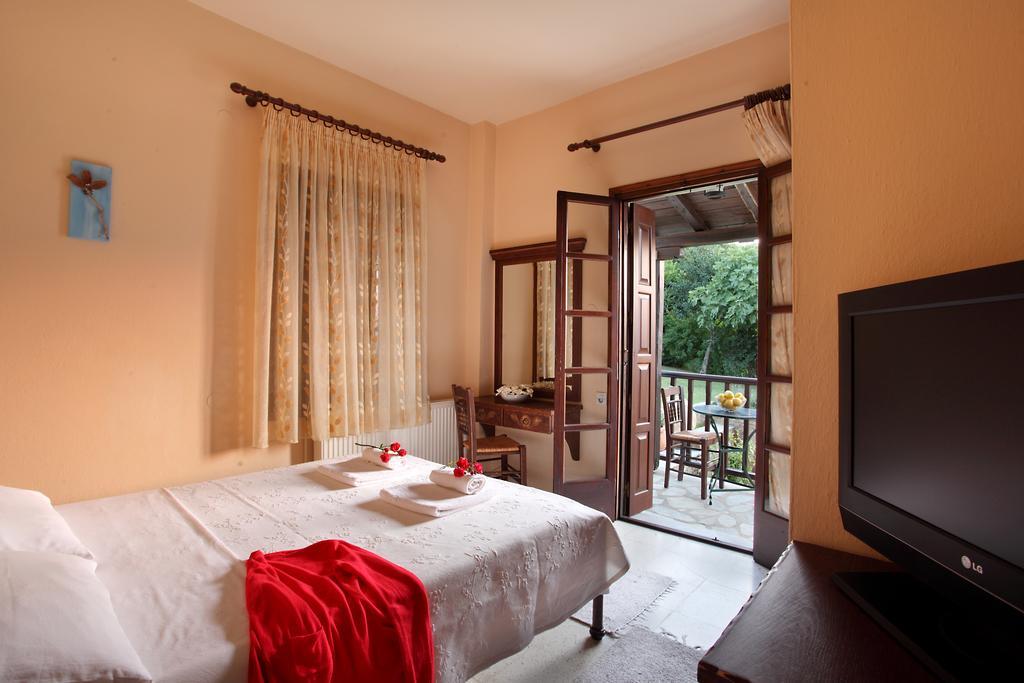 Stilvi Otel Tsagkarada Oda fotoğraf